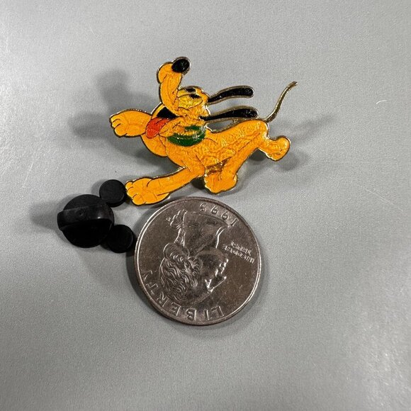 Disney Pluto Vintage Trading Pin Mickey Mouse Dog Brooch Jewelry Badge Lapel Pin - Picture 2 of 8